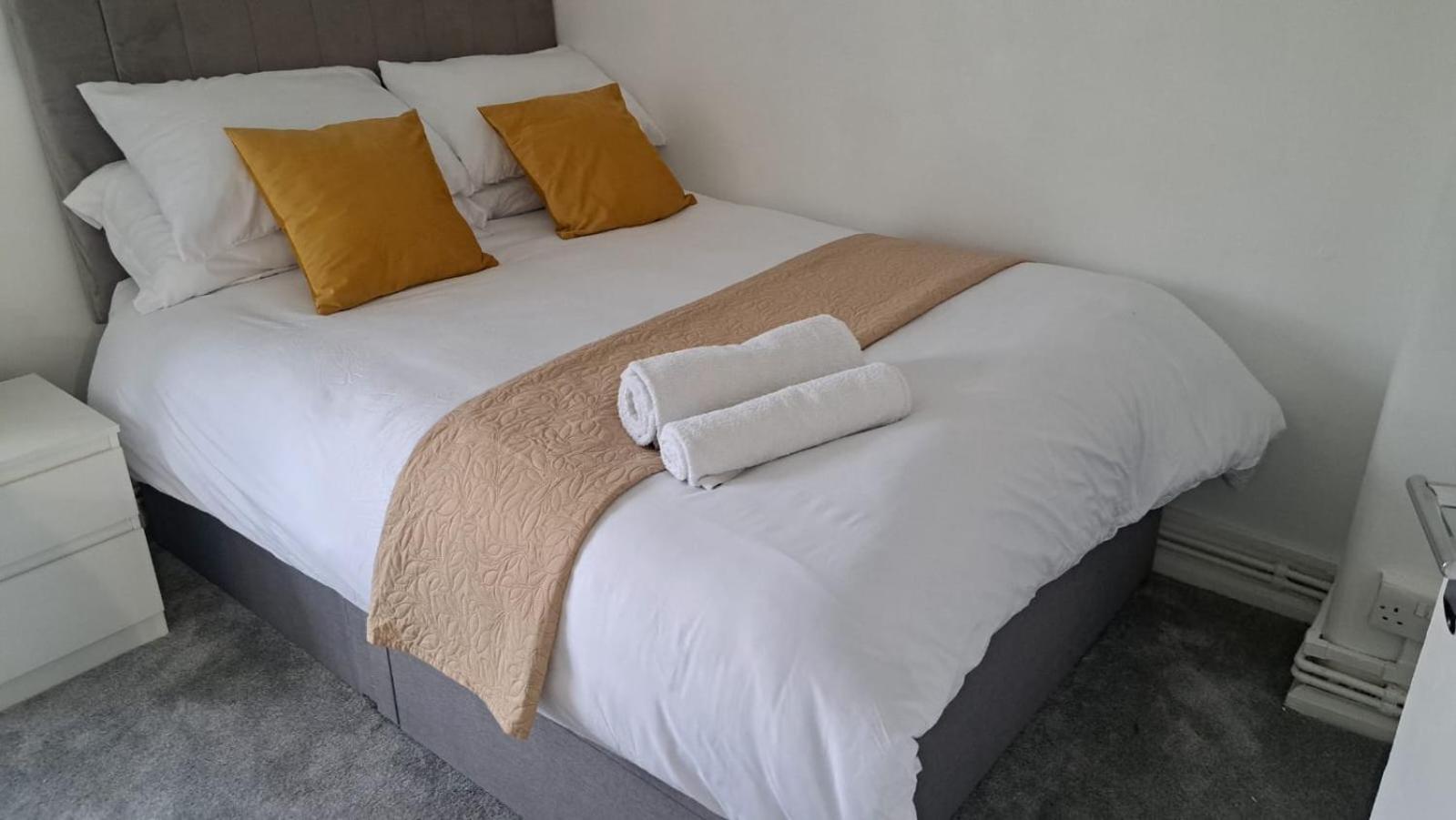 Tooting Lodge London - Cosy 2 Bedroom House With Garden, 5 Mins Walk To Tube Station Exterior foto