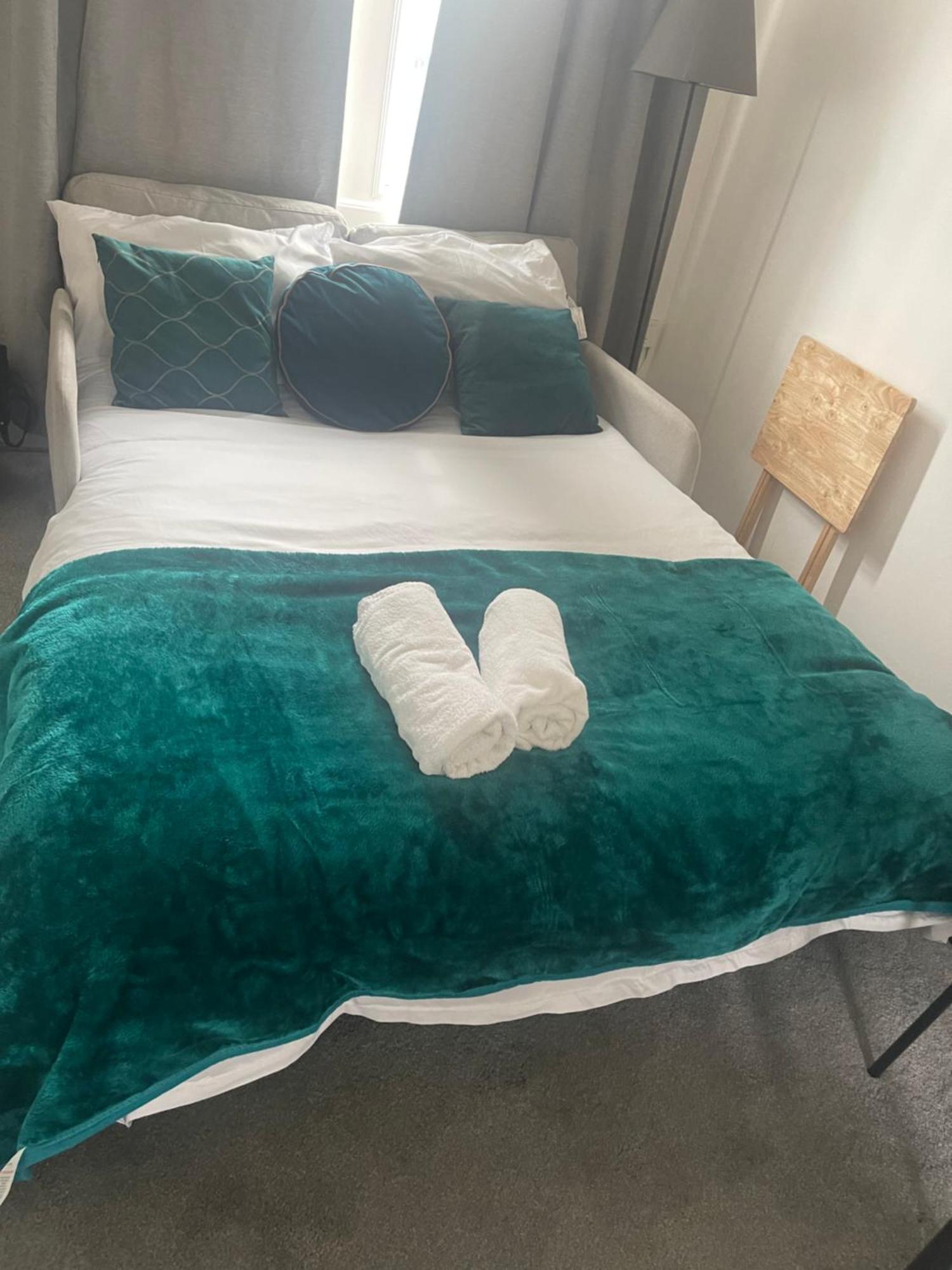 Tooting Lodge London - Cosy 2 Bedroom House With Garden, 5 Mins Walk To Tube Station Exterior foto